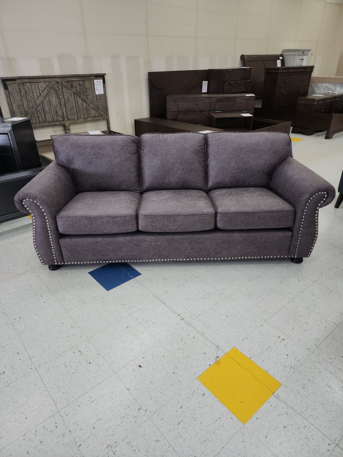 Elk River Gray Sofa
