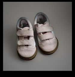 Adorable Pink Toddler Velcro Vans Size 2 –