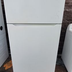 TOP FREEZER WIDE 30X68 GOOD SHAPE EVERYTHING YOU WORK 