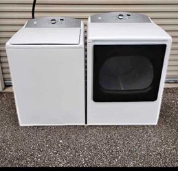 Kenmore Washer and Dryer Set