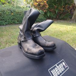Boots 10.5 