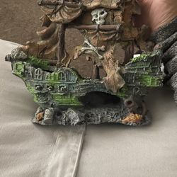 Fish Decoration Ship