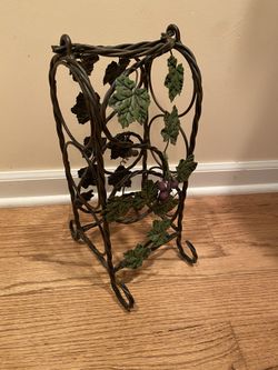 Grapevine wine stand