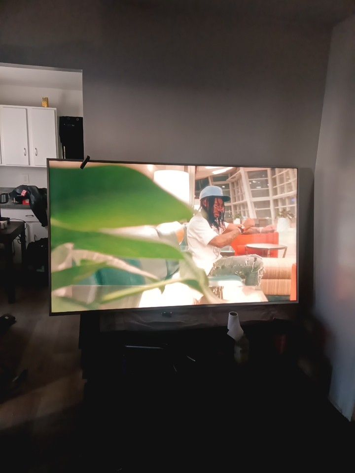 76 Inch Sharp Flat Screen