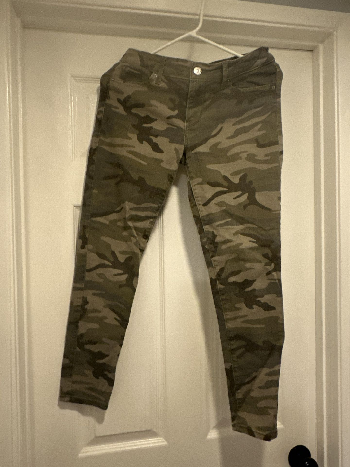 Ladies’ Clothing Size Small