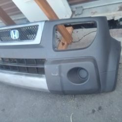 2003-2005 Honda Element Complete Front Bumper With All The Accessories.