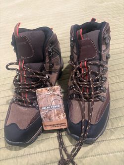 New boots $15