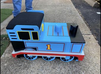 Thomas the 2024 train chest