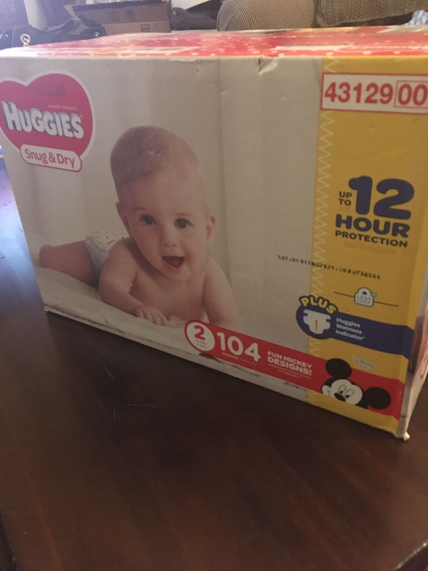 Huggies snug and dry size 2 104 Count