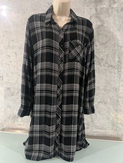 BLL NYC Black & White Plaid Rayon Top Medium