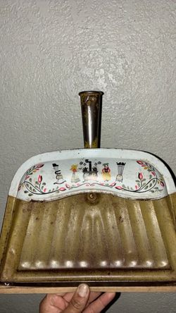 Vintage dustpan