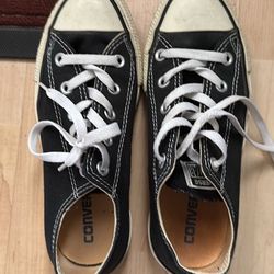 Women Converse Shoes Size 5.5