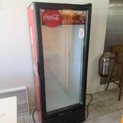 Beverages Cooler 62 Inches Height 24 Depth