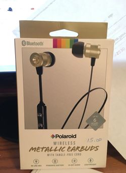 Wireless metallic earbuds