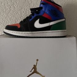 Jordan 1 Mid multi Patent Size 7W (Us.5.5)