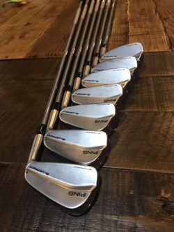 Lots of golf clubs !!!