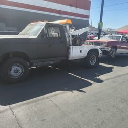 1990 F 450 Gas 460 Engine, Tow Truck 