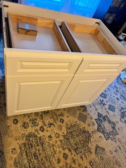 Kitchens cabinet for Island .