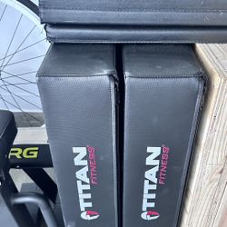 Titan Fitness Crash Pads