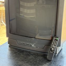 Sony Trinitron 20 Inch With Remote 