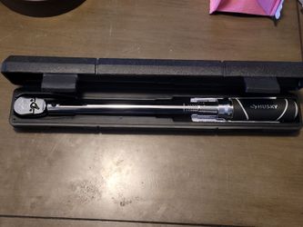 Husky 3/8" Torque Wrench 20 ftlb - 100 ftlb