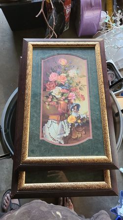 2 picture frames