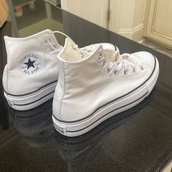 Women Converse 