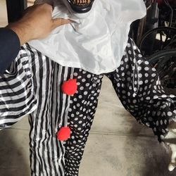 Evil Clown Shake And Noises