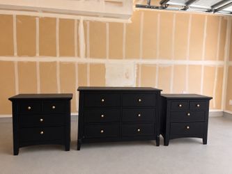 Beautiful Black Dresser Set