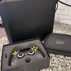 PS4 Slim And Scuf Controller 