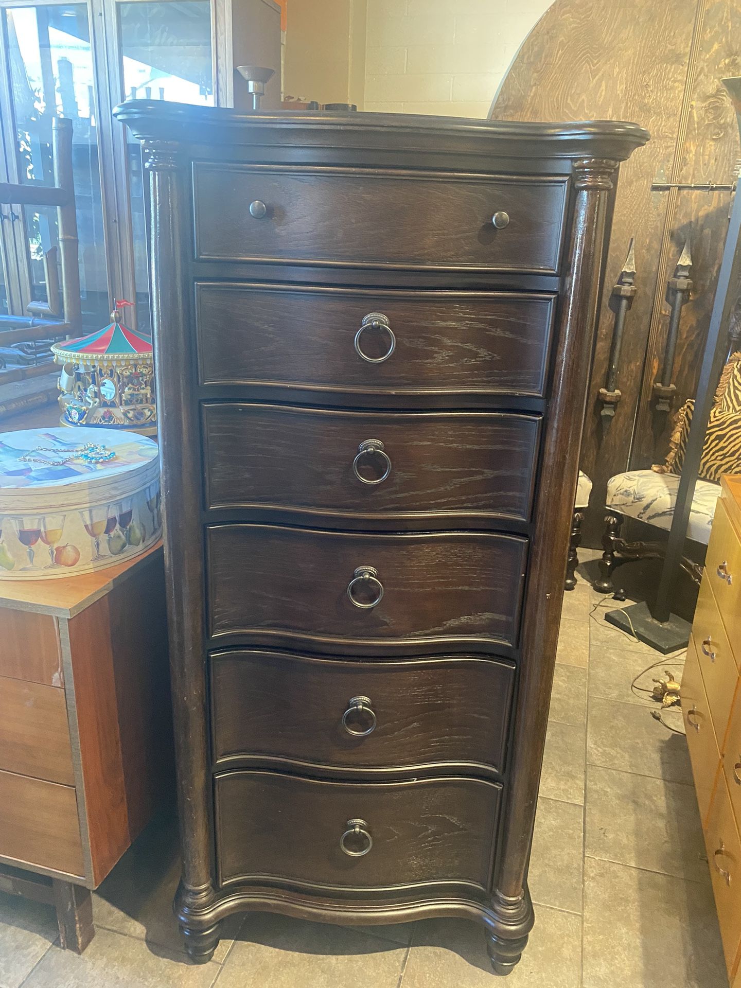 Awesome tall dressers, wellmade awesome drawers for Sale in San Diego