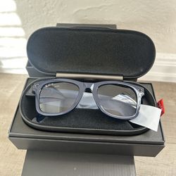 Ray-Ban Stories Wayfarer L RW4004 Frame Shiny Blue Lens Polar Dark Blue