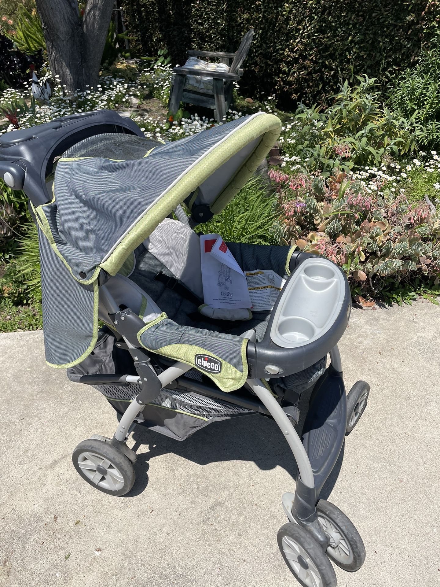 Chicco Stroller With Shade, Under Basket, Adult Tray, And Baby Tray