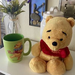 Winnie the Pooh Mug & Plush Animal