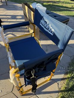 NEW Modelo Navy Gold Director Sports Chair – Table & Organizer