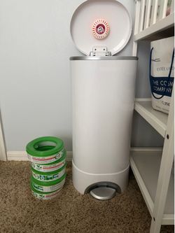 Diaper Pail with 5 Refills