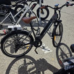 Brand New Windhorse 26" Bike 1 Year Warranty 