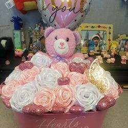 Valentine's Basket With 20 Rose Ribbon & Bear