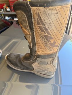 Adult size 12 dirtbike boots