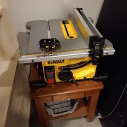 8-1/4" Dewalt Corded Jobsite Table Saw