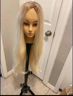 Long Blonde Straight Wig BRAND NEW