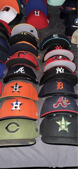 Fitted hats used size 71/2 & 7 3/8