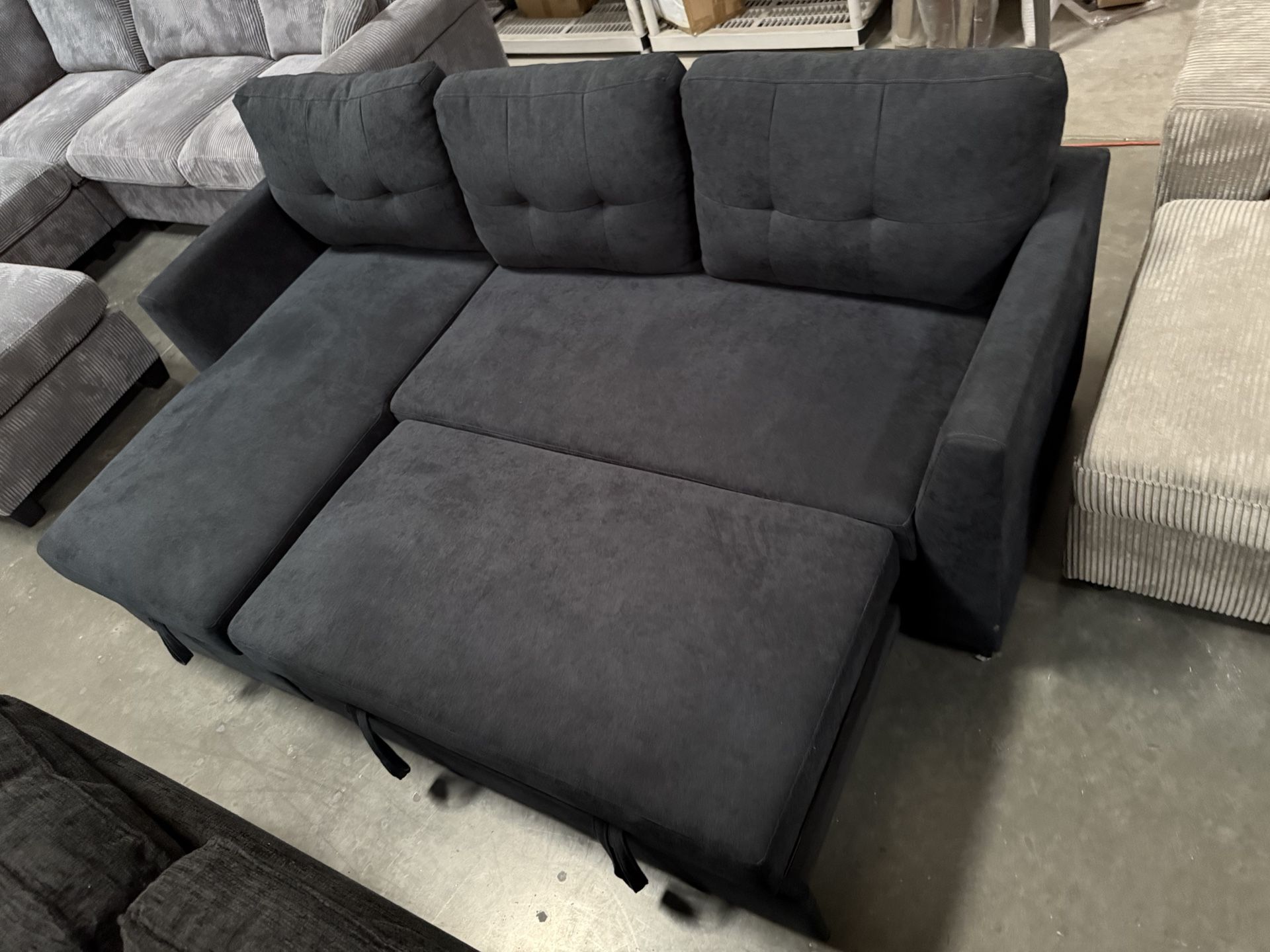 New! Dark blue sectional sofa with pull-out bed, sectional, sofa, couch, Sofabed, sleeps sofa, brand new set! Dimensions 81.5”L x 53” chaise ✅ Brand