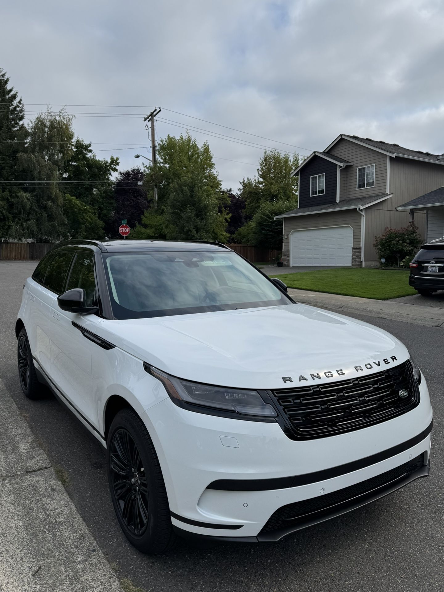 Land Rover Velar P250