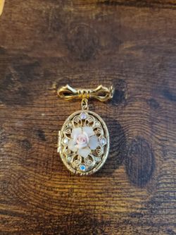 Pink Porcelain Rose Pin Brooch Locket Gold Tone Filigree F9