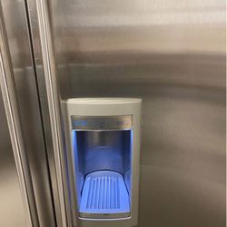 Sub Zero Refrigerator 42”Inch Side By Side Stainless Steel