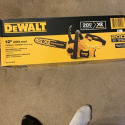 Dewalt 12 Inch Compact Chainsaw 20 Volt Xr Brushless 