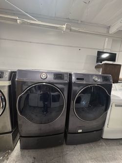 Samsung Front Load Washer and Dryer Set