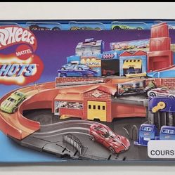 HOT WHEELS ULTRA HOTS STO & GO 5 Cars Track & Ramp 