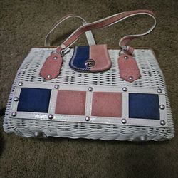 Bounty Wicker Purse (Blue and Pink) 